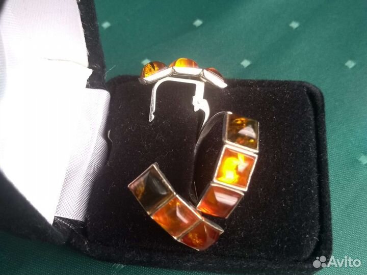 Гарнитур с янтарём