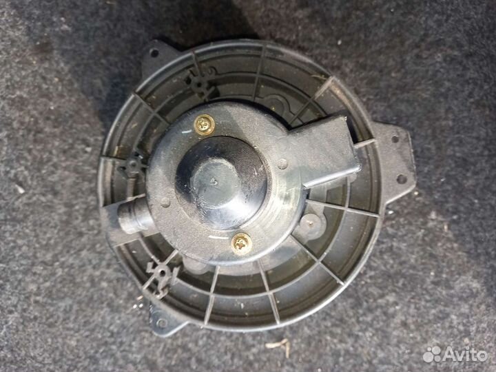 Моторчик печки Mazda 323 626