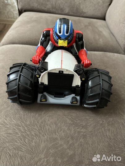 Квадроцикл с человечком