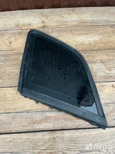 Стекло заднее правое Audi 3 8P 1.8 2008