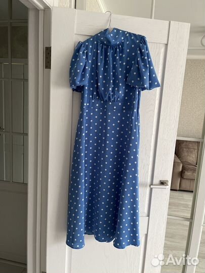 Очень красивое летнее платье в горошек