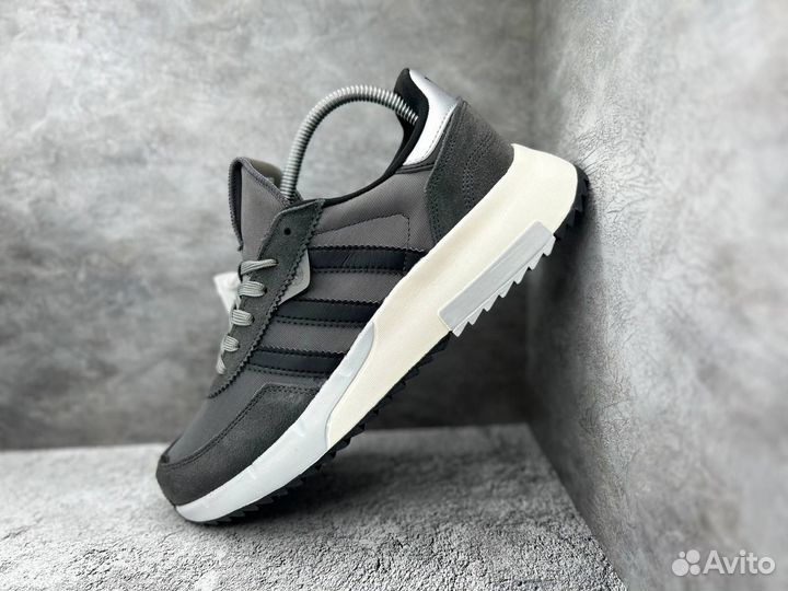 Эргономичные кроссовки Adidas Petropy (Арт.58049)