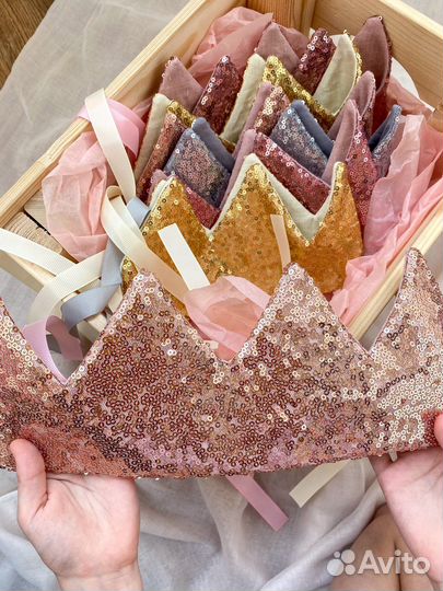 Детская корона и волшебная палочка