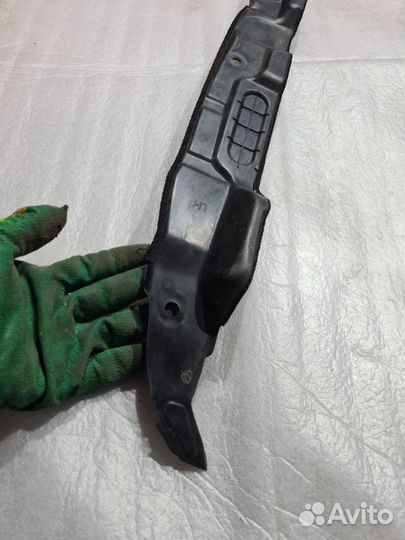 Пыльник крыла левый Kia Rio 3 2013