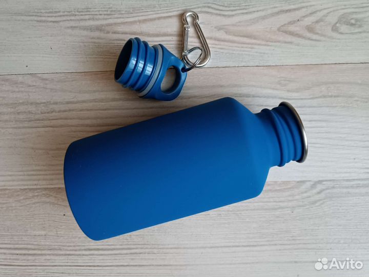 Металлическая фляжка