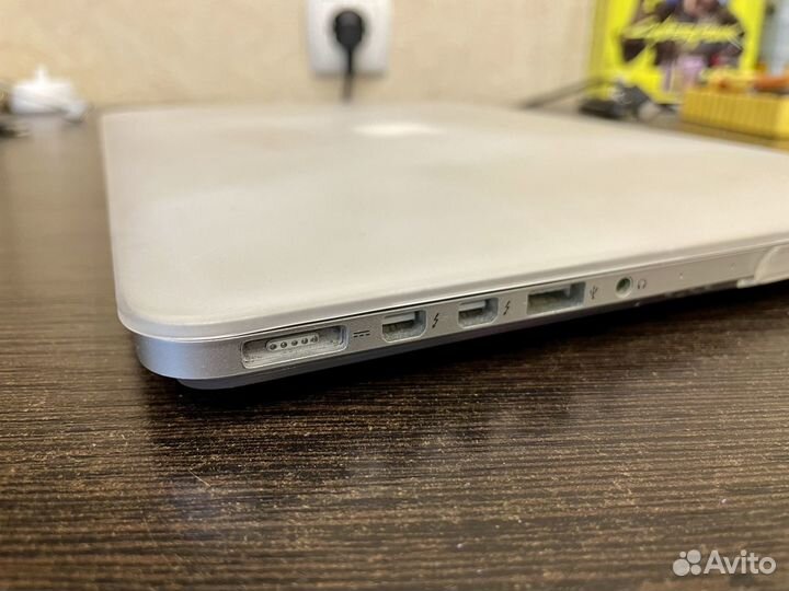 Macbook pro 13 2015 i5 2,9GHz 8 Гб 500 гб