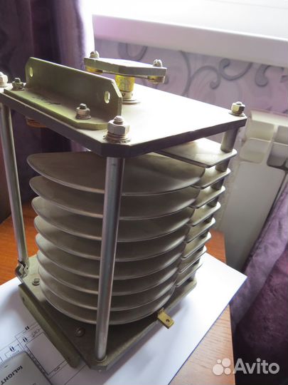 Высоковольтный конденсатор переменной ёмкости кпе