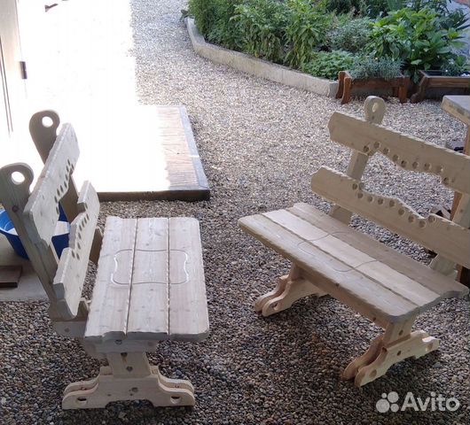 Столы и стулья