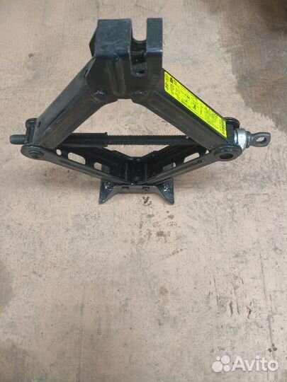 Домкрат kia и hundai