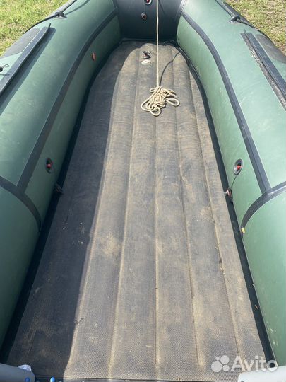 Продам лодку Roger с мотором тохатсу 9.8