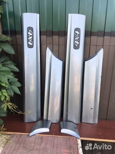 Молдинги накладки на Шевроле Нива 2004 г