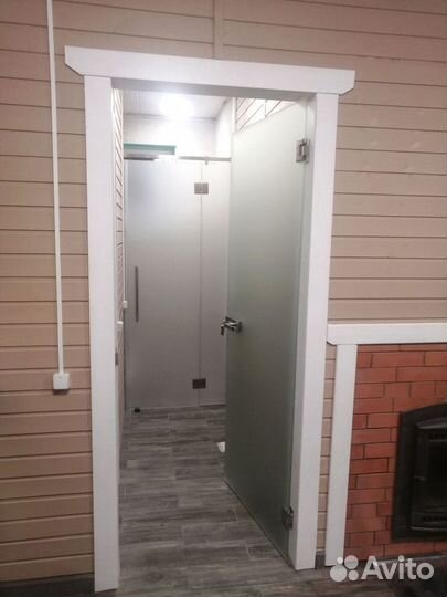 Межкомнатные стеклянные двери на заказ