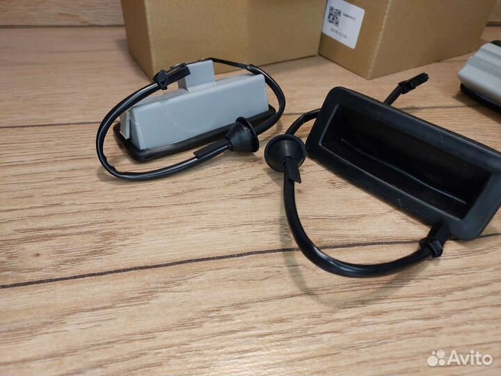 Кнопка открывания багажника Ford Focus Land Rover