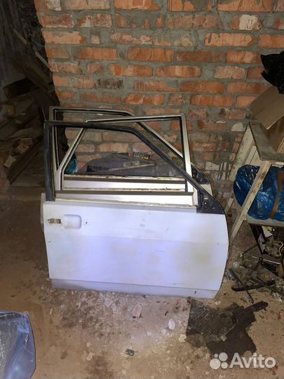 Дверь передняя правая 2109