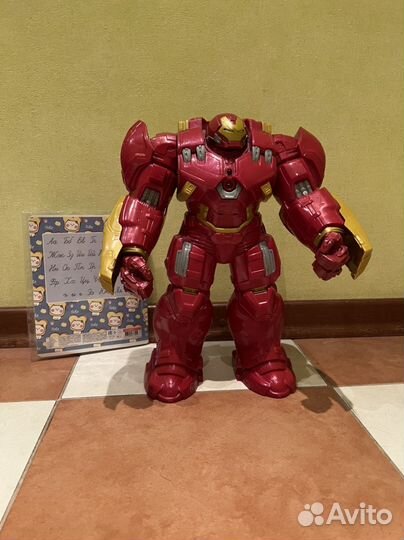 Робот Железный человек