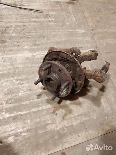 Кулак задний левый Chevrolet lacetti