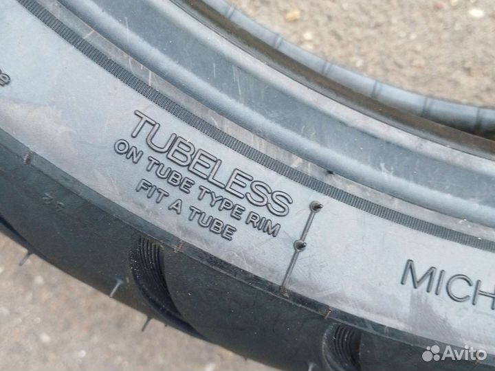 Мотошина 130 70 18 Мишлен командер 3