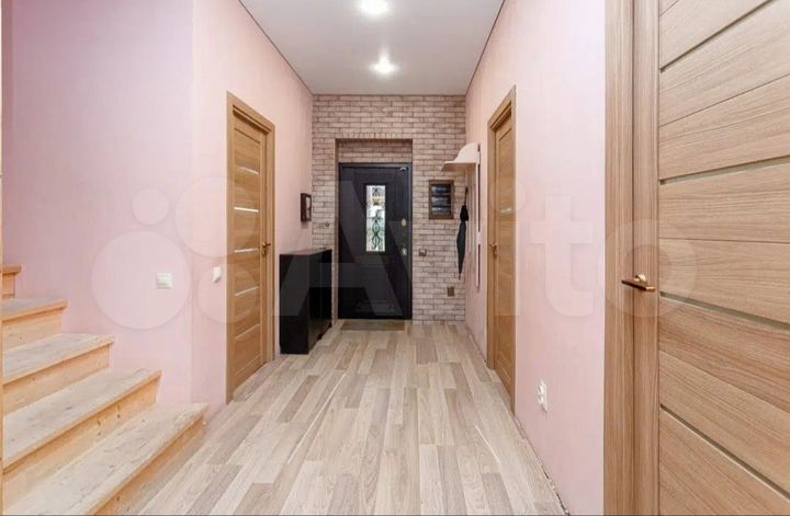 Таунхаус 175 м² на участке 6 сот.