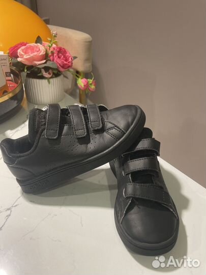 Кроссовки adidas