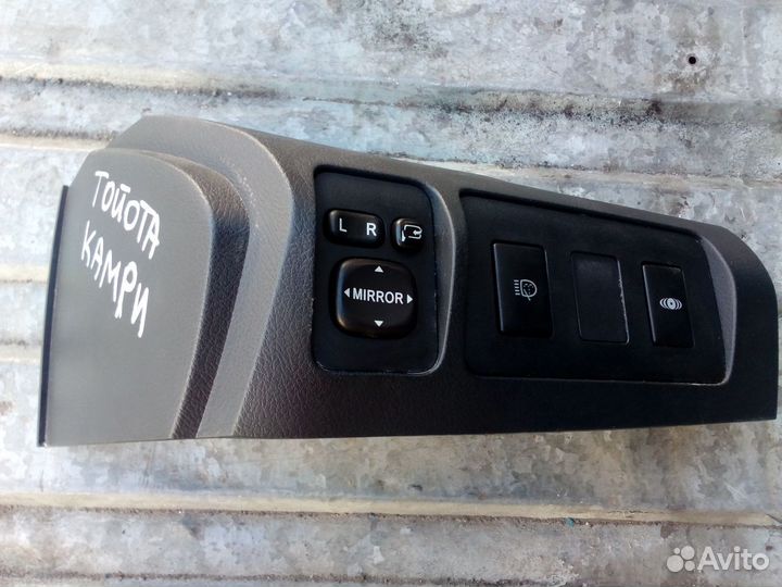 Кнопка регулировки зеркал Toyota Camry V40