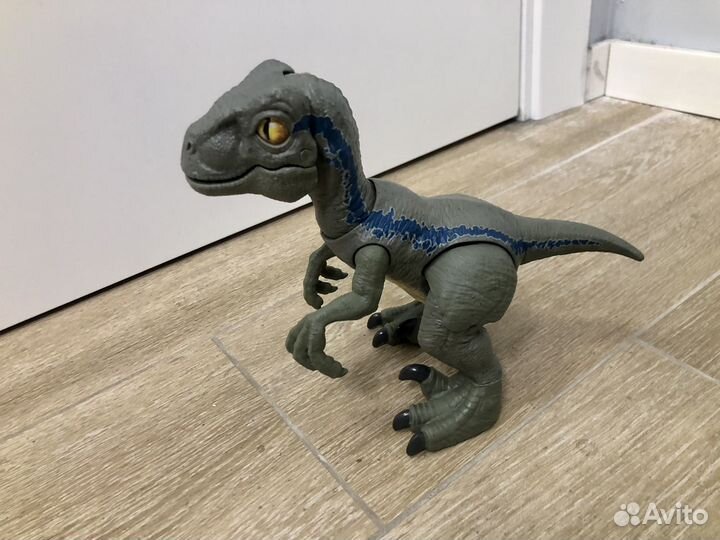 Динозавр jurassic world Блю GFD40