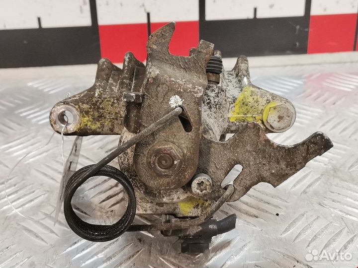 Суппорт задний левый для Audi A4 B5 8E0615423