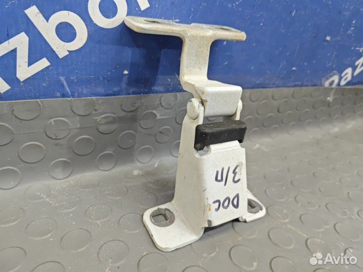 Петля багажника Renault Dokker