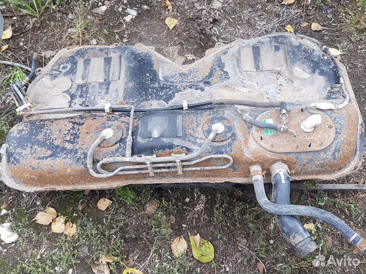 Топливный бак Субару Импреза GF8