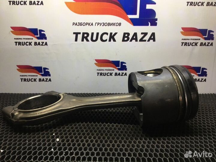 Поршень с шатуном