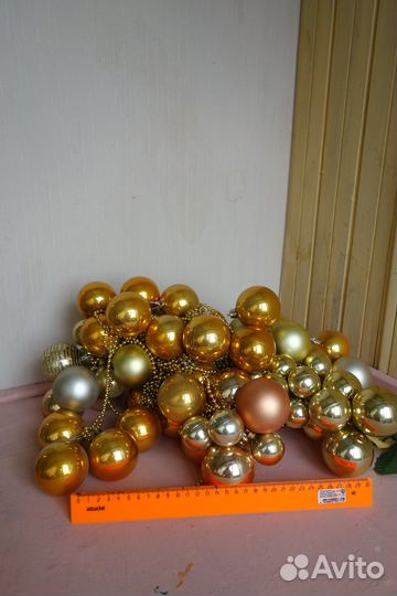 Шары новогодние много +мишура