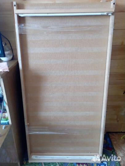 Детская кроватка с маятником и ящиком