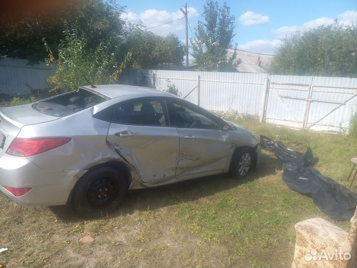 Hyundai Solaris 1.6 AT, 2016, битый, 74 700 км