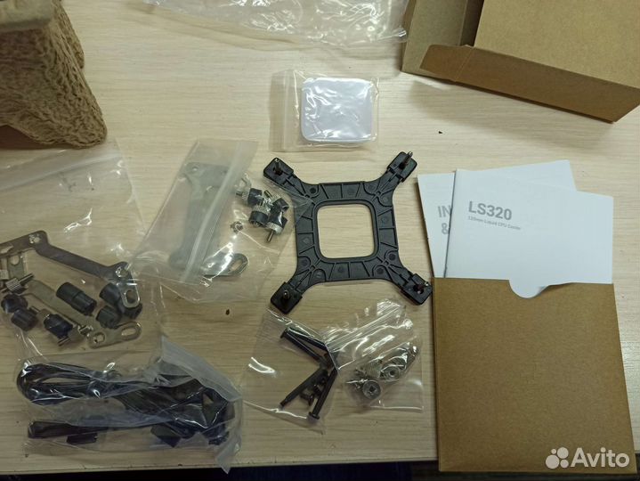 Жидкостная система охлаждения Deepcool LS320