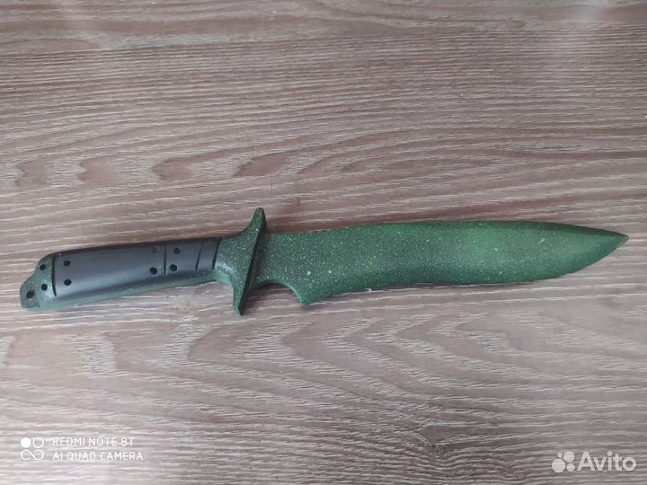 Нож из дерева