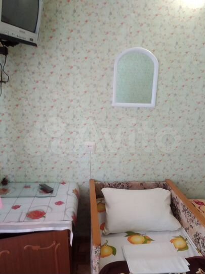 Комната 12 м² в 6-к., 1/2 эт.