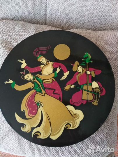 Декоративные тарелки