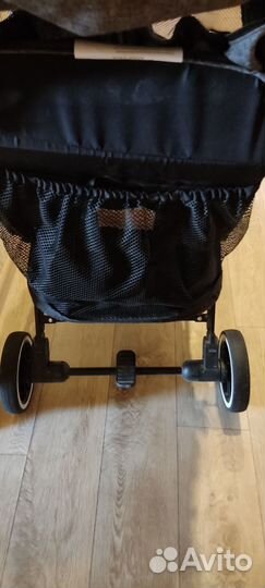 Прогулочная коляска yoya