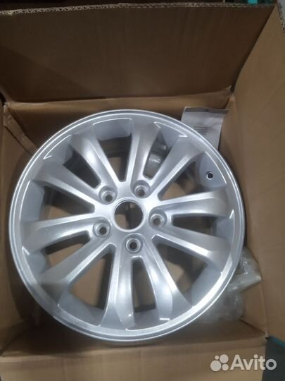 Есть 2 диска Toyota 6,5x16 5x114,3 ET 45