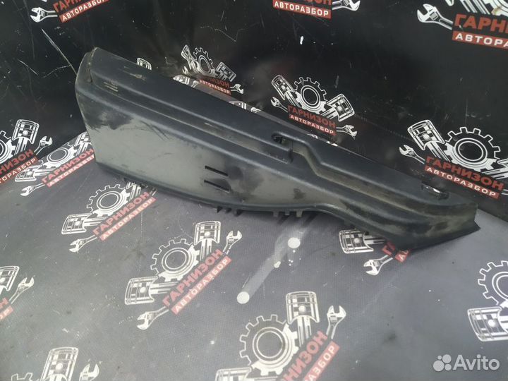 Кронштейн полки Mazda 3 bk Хэтчбек