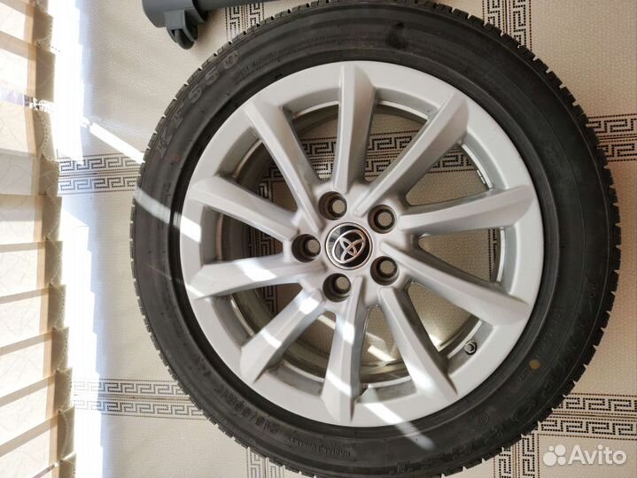Комплект колеса на camry 215/55 r17