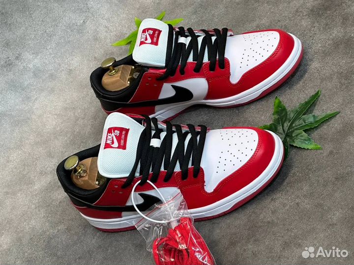 Nike SB Dunk air low 1 бело-красные разм. 44