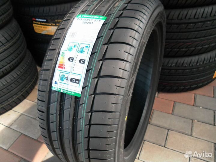 Triangle Sports TH201 275/45 R21 110Z