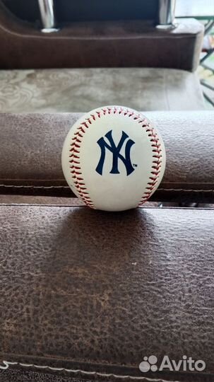 Бейсбольный мяч
