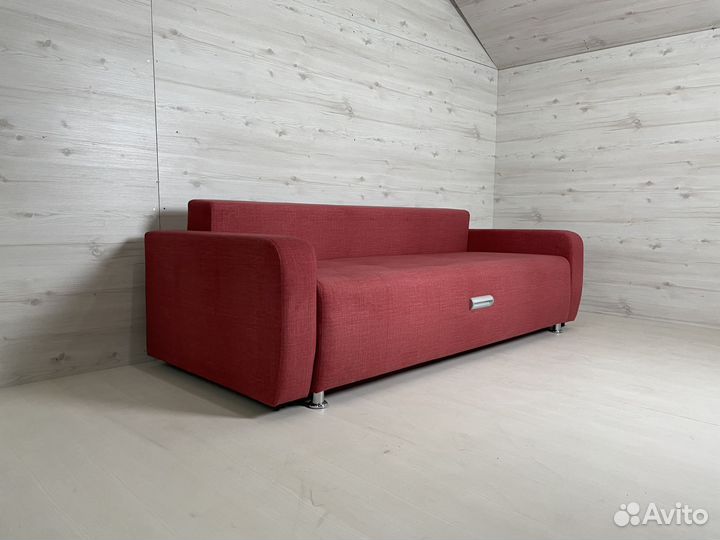 Диван прямой с подлокотниками