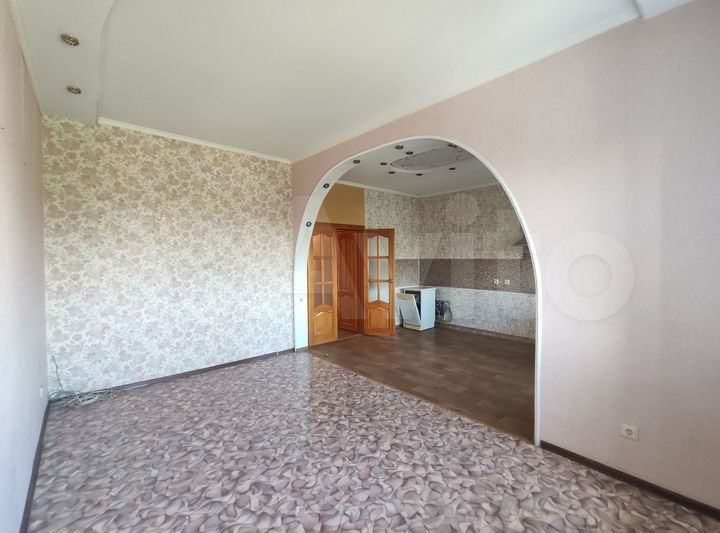 2-к. квартира, 57 м², 3/5 эт.