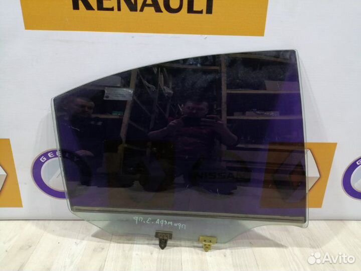 Стекло боковое двери Nissan primera P12 Прав