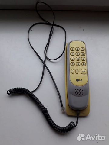 Телефон LG