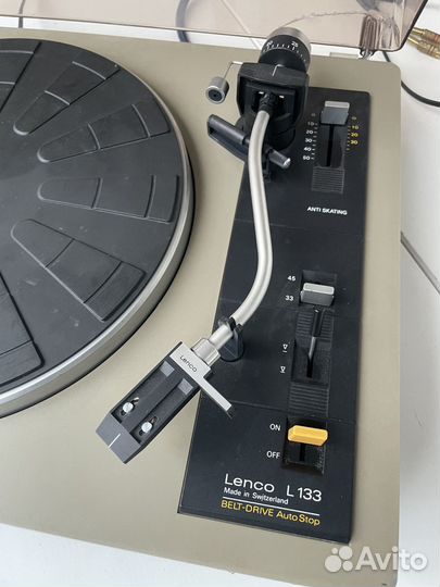 Lenco L133 (Швейцария) виниловый проигрыватель