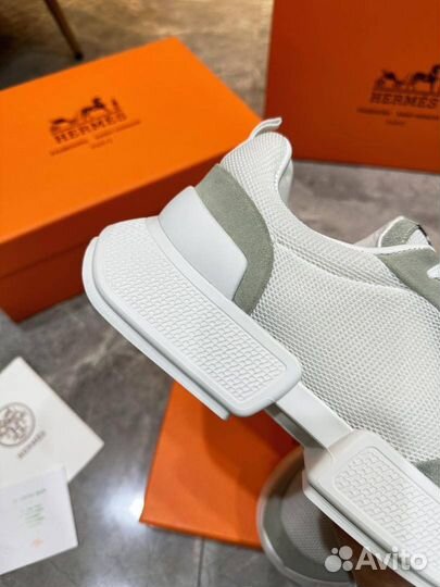 Стильная обувь Hermes для активных людей