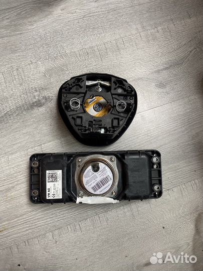 Подушка безопасностив руль skoda octavia a7